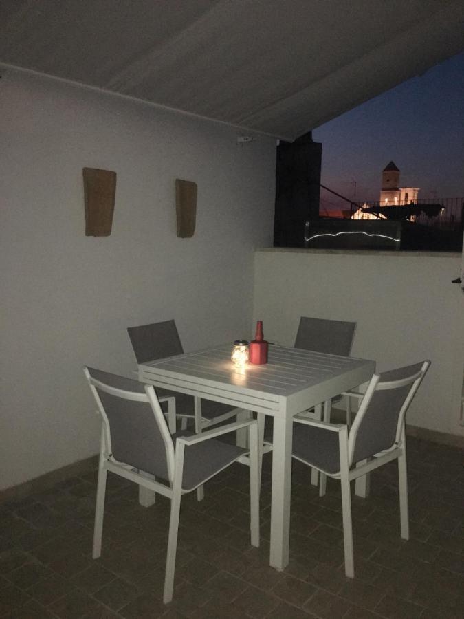 La Terrazza Sul Mare - Dimora Di Charme Daire Giovinazzo Dış mekan fotoğraf